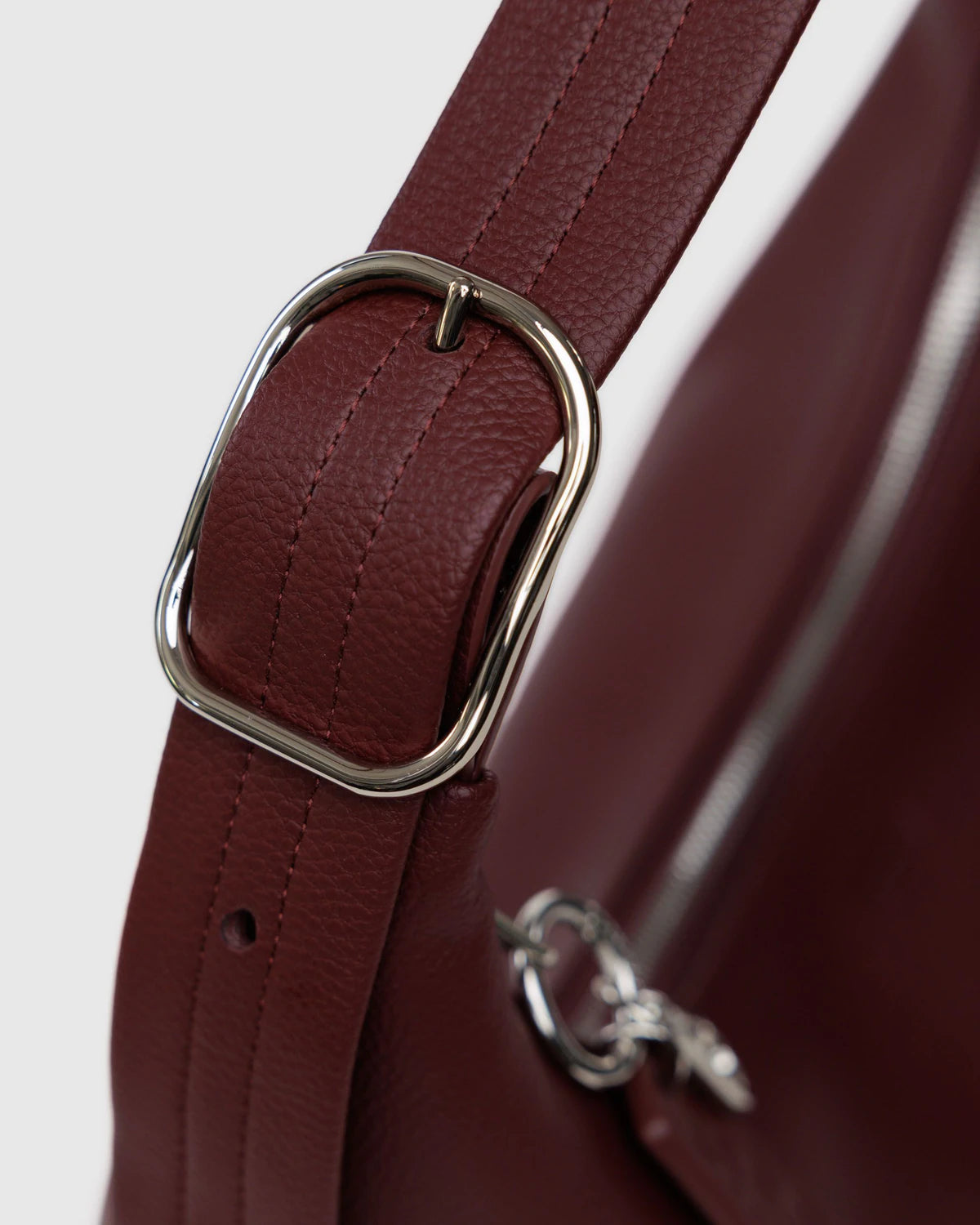 Baggu Recycled Leather Shoulder Bag – Mahognay