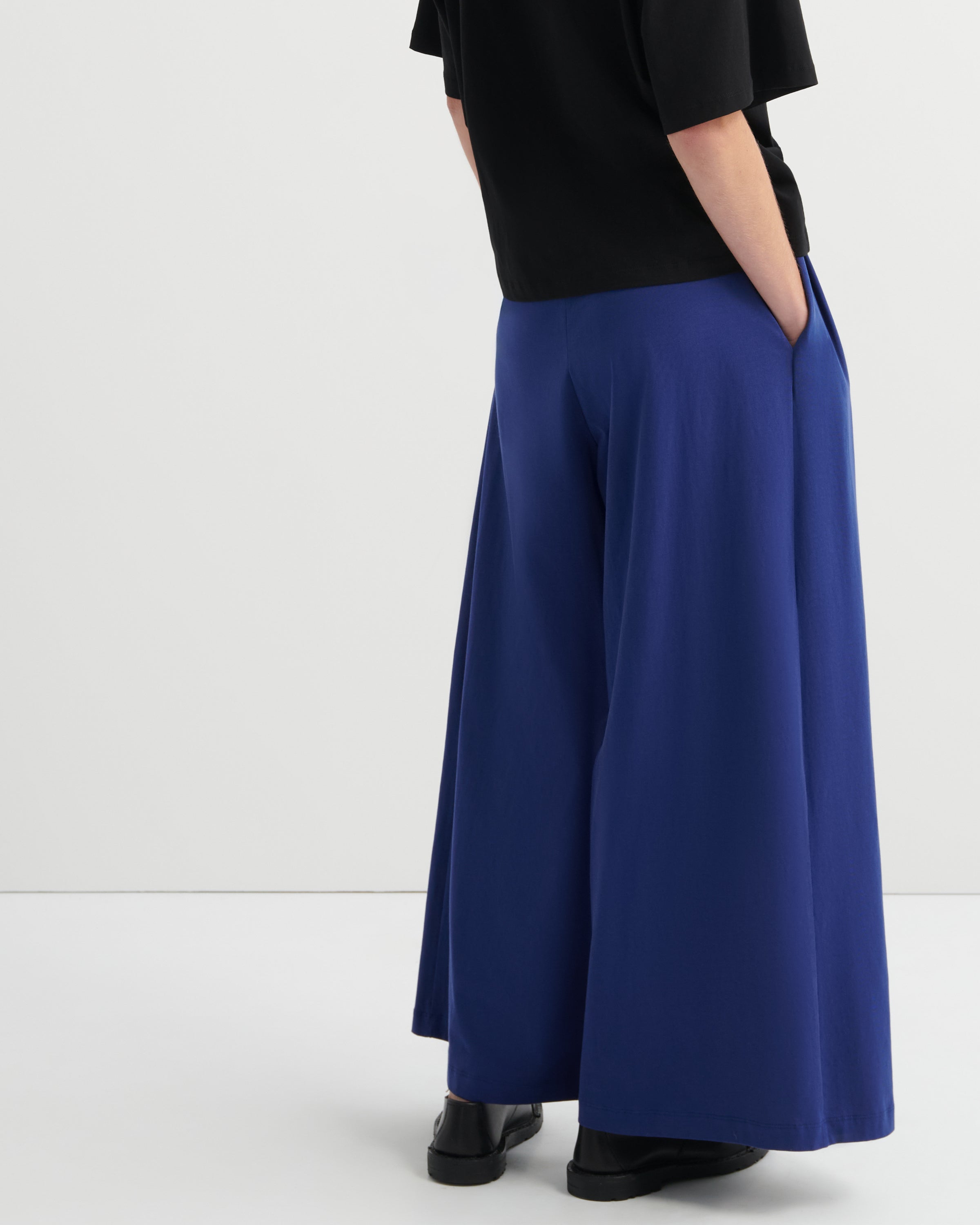 Kowtow Drape Pant – Factory Blue