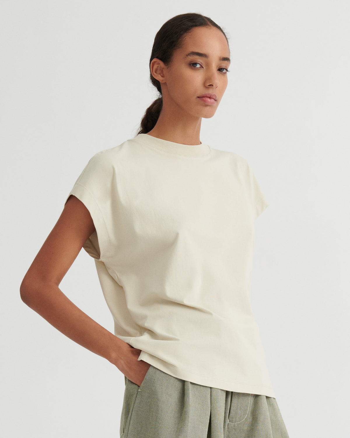 Kowtow Geometry Tee – Stone