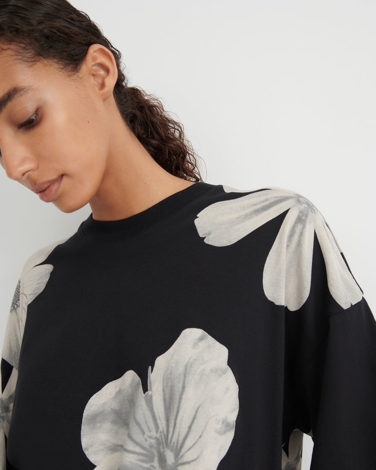 Kowtow Oversized Boxy Tee – Monochrome Floral
